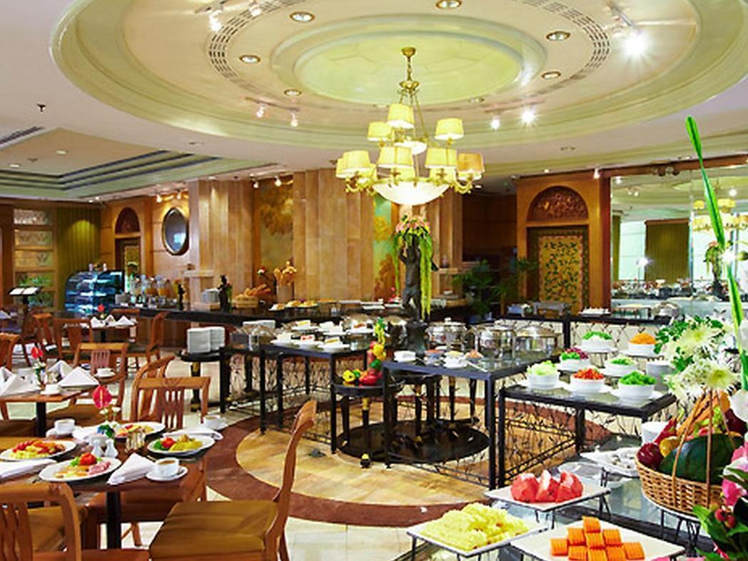 The Royal City Hotel Bangkok Buitenkant foto