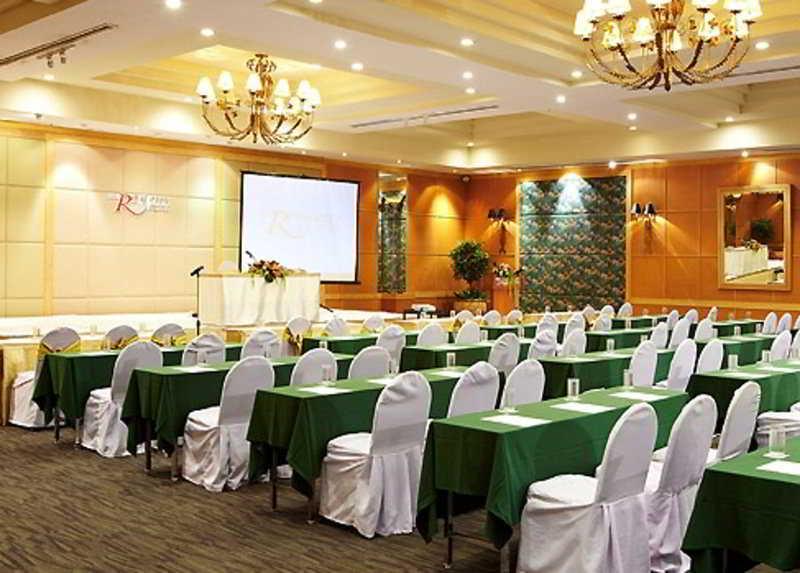 The Royal City Hotel Bangkok Buitenkant foto