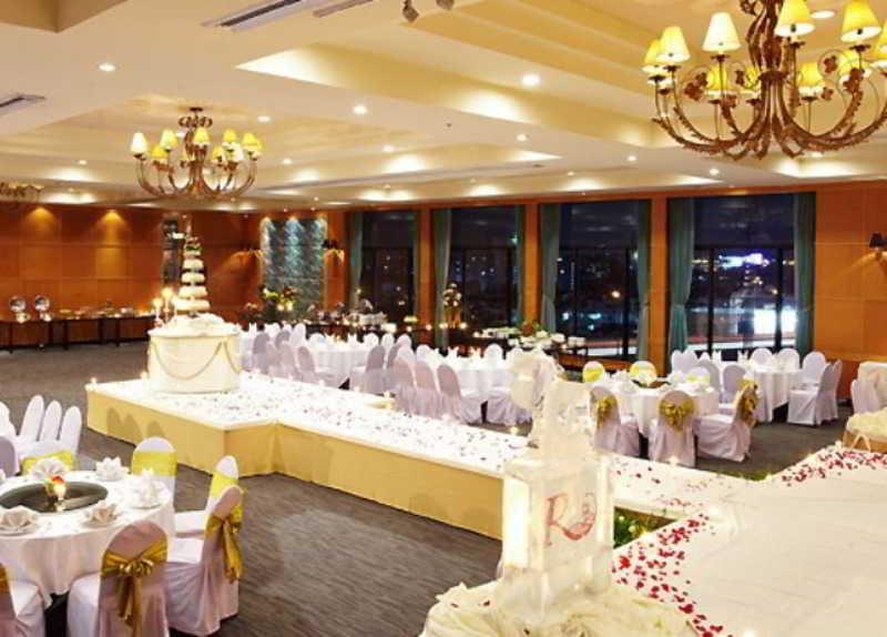 The Royal City Hotel Bangkok Buitenkant foto